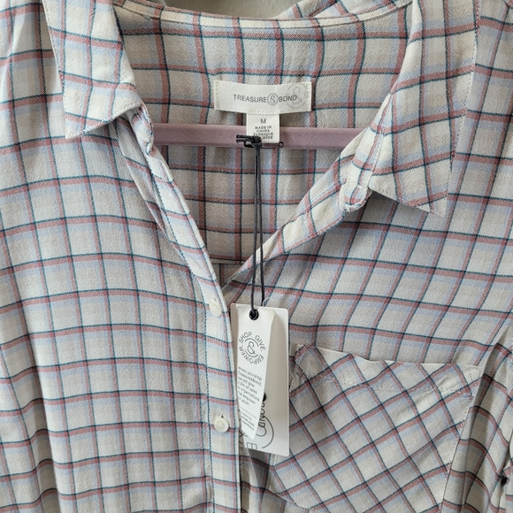 Treasure & Bond NWT Cold Shoulder Button Down, Size Medium - Picture 5 of 10